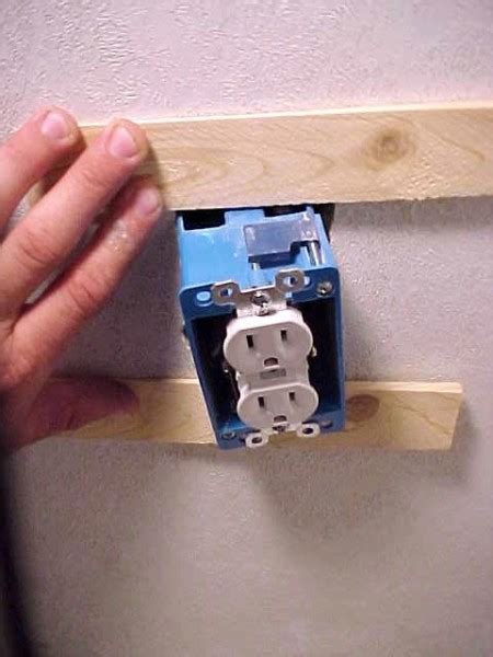 electrical outlet box replacement